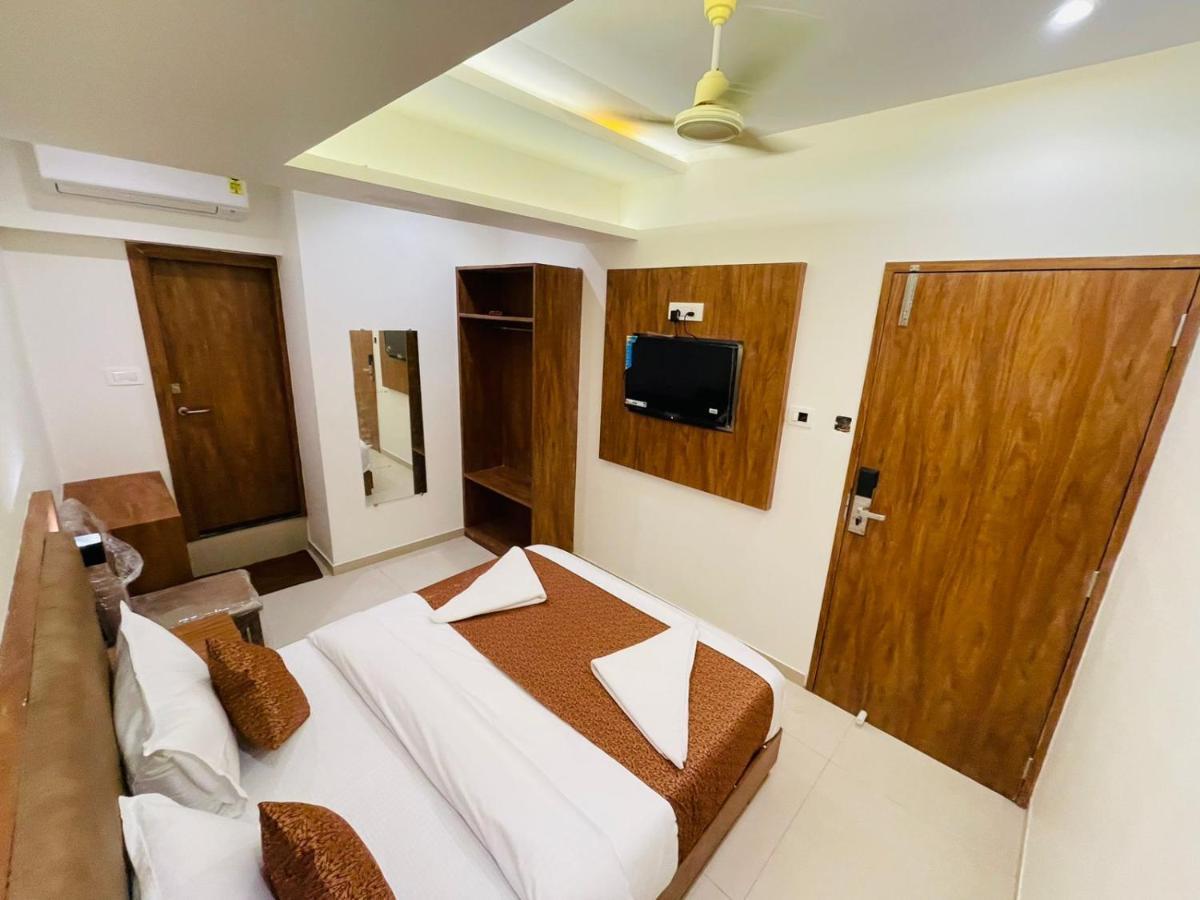 Hotel Black Burn Mumbai Eksteriør bilde