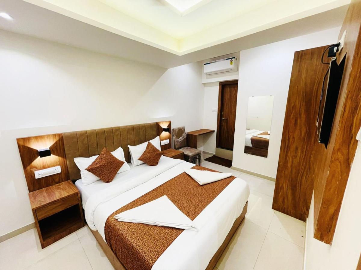 Hotel Black Burn Mumbai Eksteriør bilde