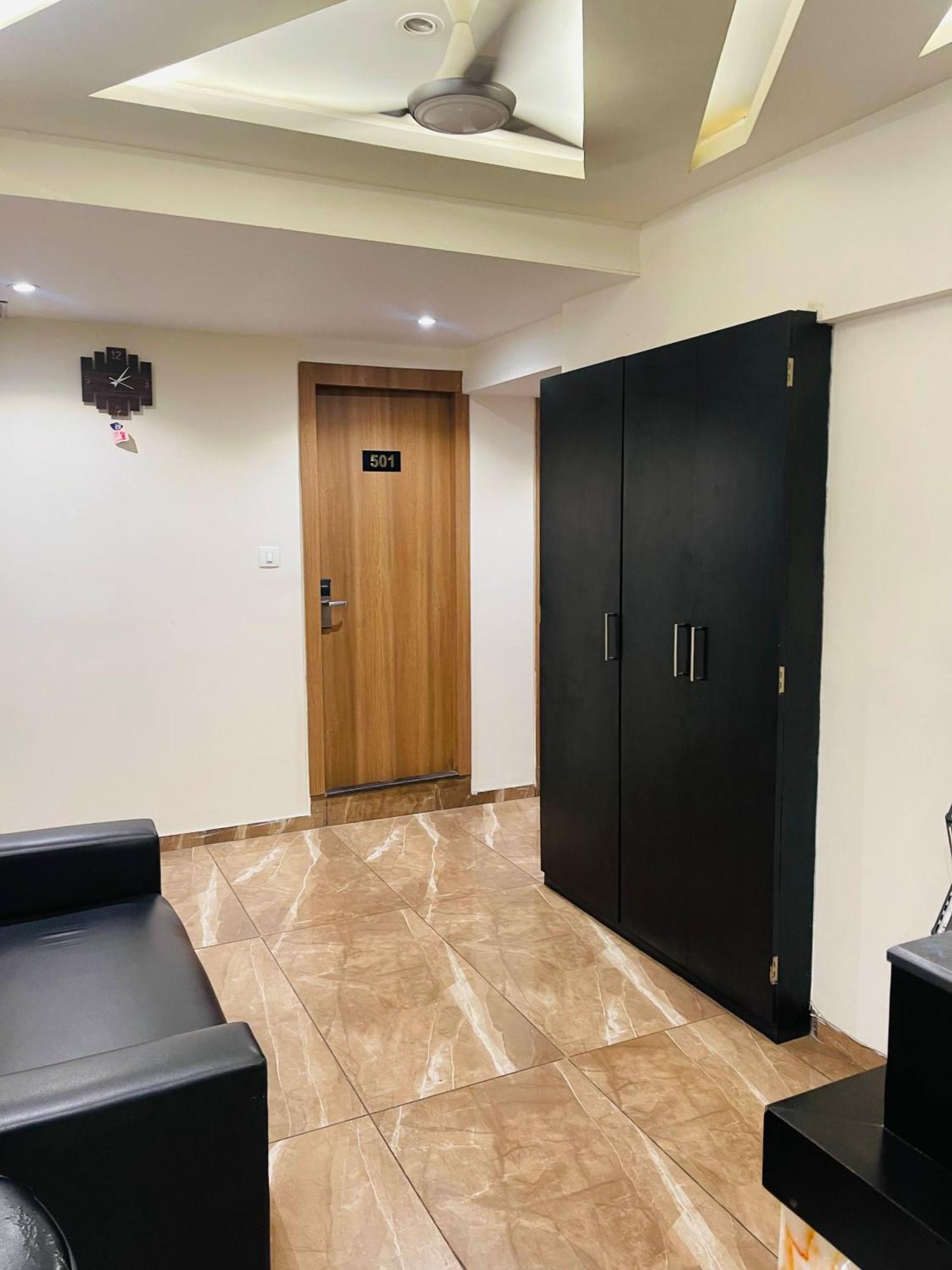 Hotel Black Burn Mumbai Eksteriør bilde