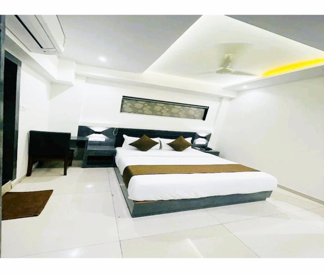 Hotel Black Burn Mumbai Eksteriør bilde